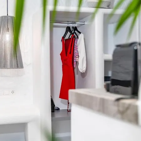 El_puerto Luxury Port * Naxos City